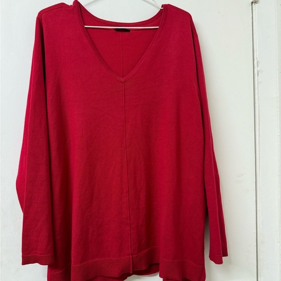 Apt. 9 Women's Vibrant Red V-Neck Sweatshirt - Picture 4 of 9